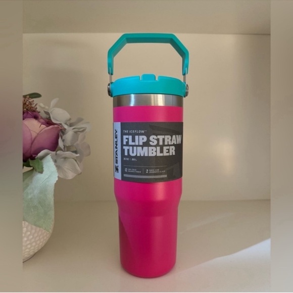 🎉LAST PIECE🎉Stanley Iceflow Flip Straw 30oz Tumbler Passion Pink - Picture 1 of 9